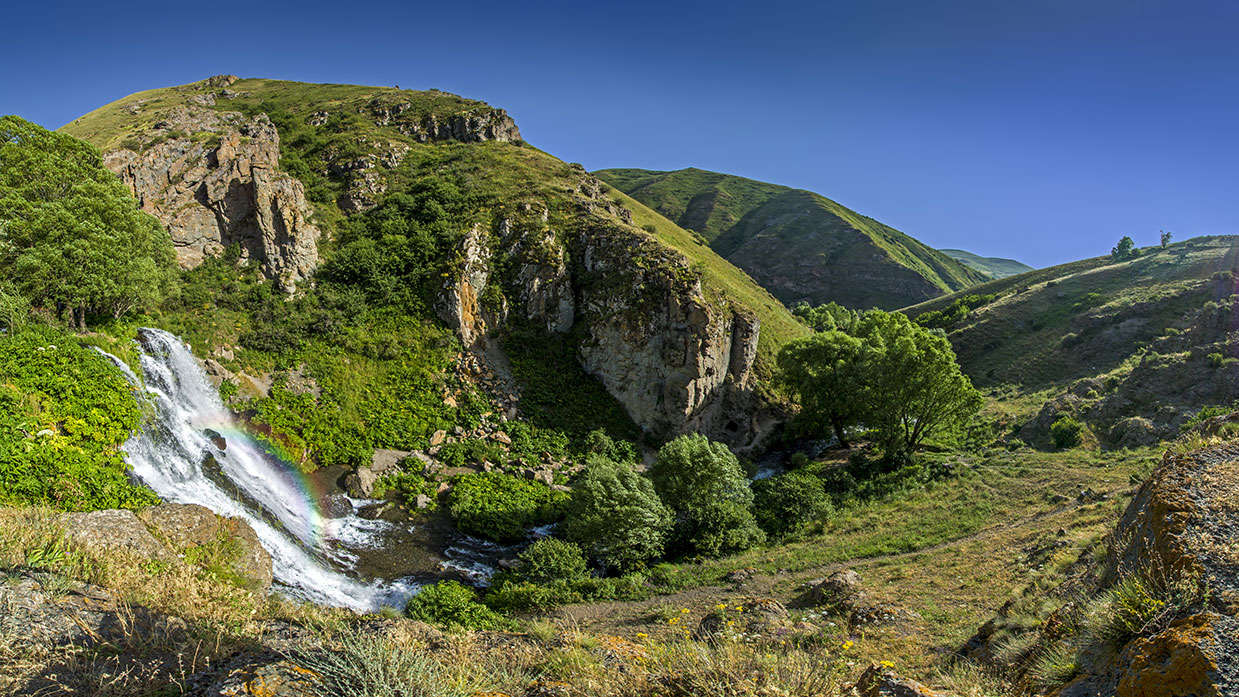 Shaki Waterfall, Shaki